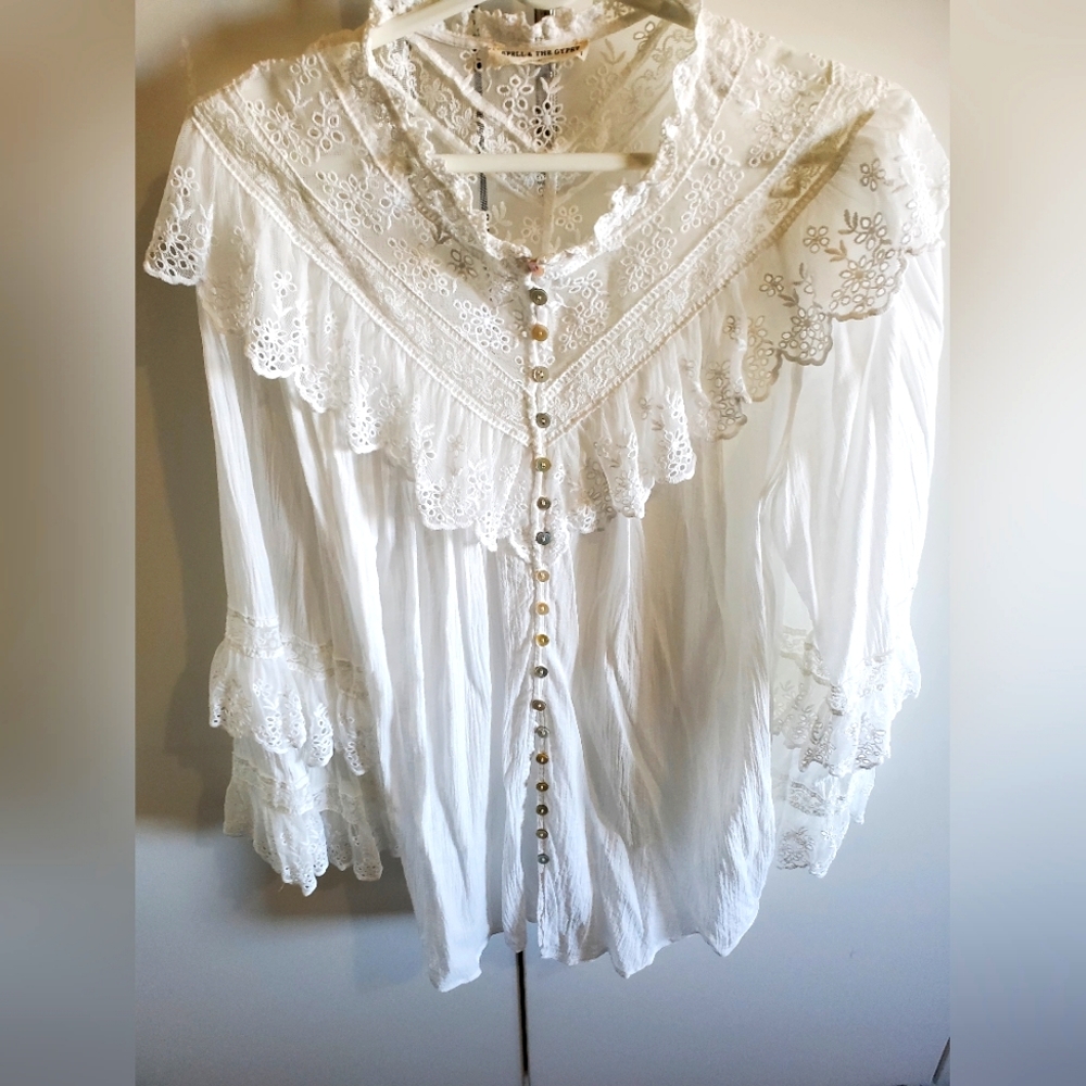 Spell Ella lace blouse sz small
